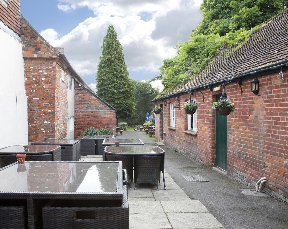The Green Dragon Marlborough Esterno foto